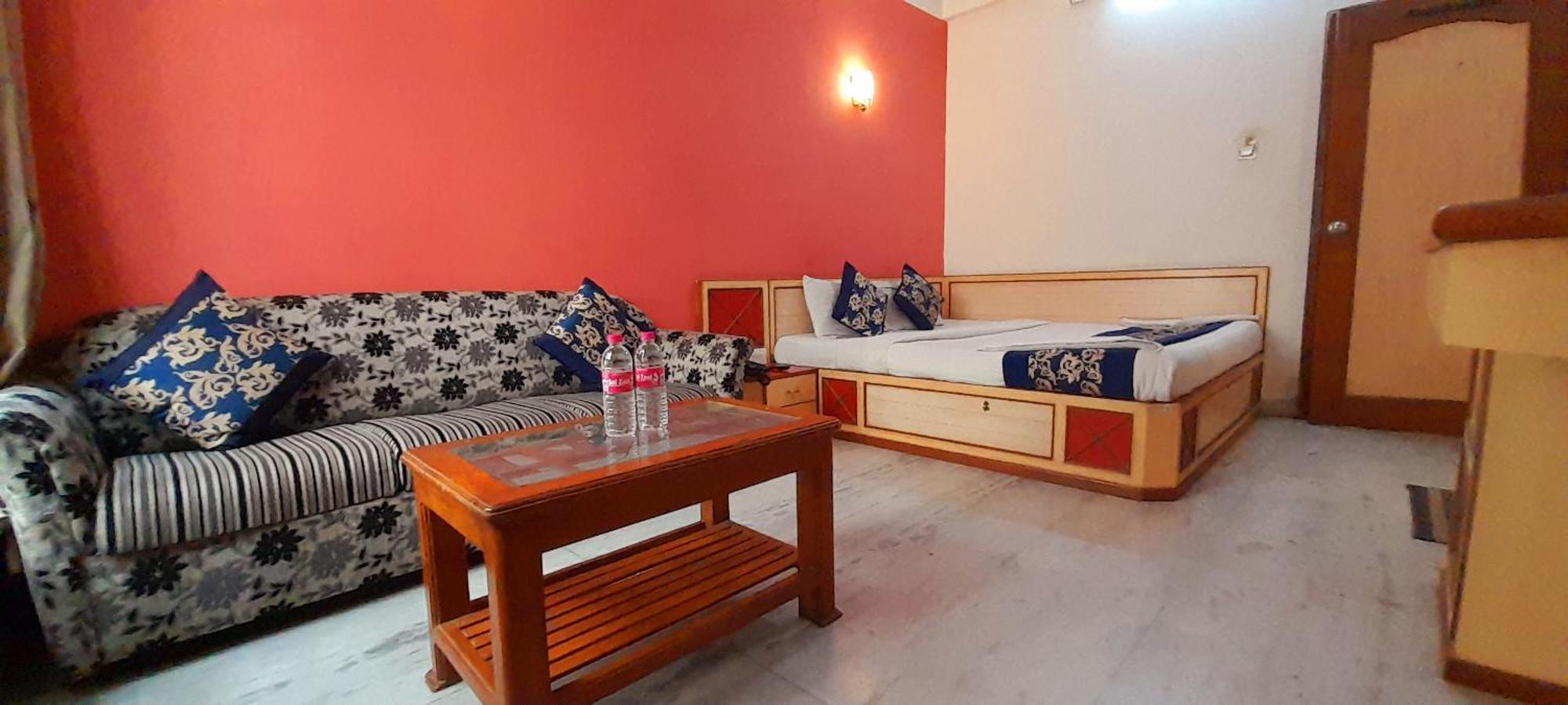Hotel Indore Palace - Feel At Home Ширди Экстерьер фото